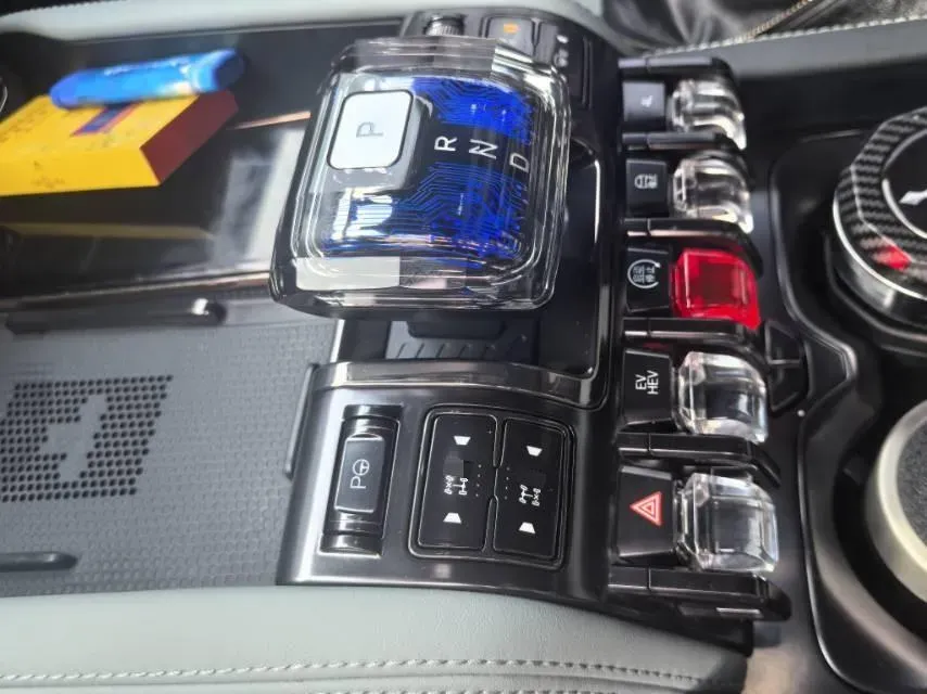 2023 FangChengBao Bao 5 1.5T 194HP L4 E-CVT PHEV 31.8KWH,autocango,china used car exporter,china ev exporter,chinese used car exporter,chinese used ev exporter