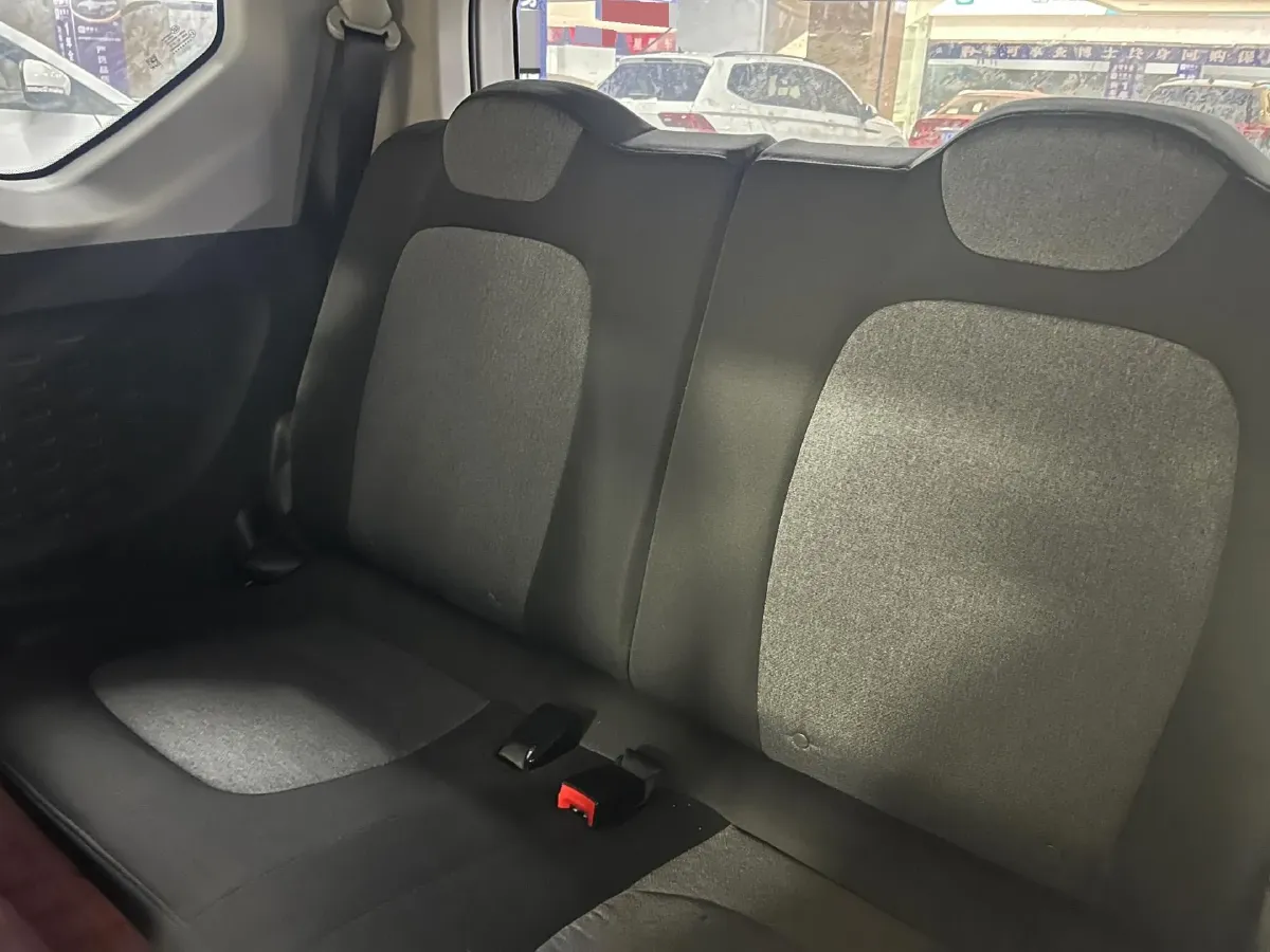 2021 WuLing HongGuang MINI EV BEV 13.9KWH,autocango,china used car exporter,china ev exporter,chinese used car exporter,chinese used ev exporter