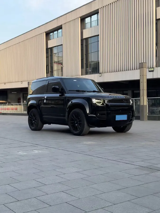 2021 Land Rover Defender 3.0T 400HP L6 8AT,autocango,china used car exporter,china ev exporter,chinese used car exporter,chinese used ev exporter