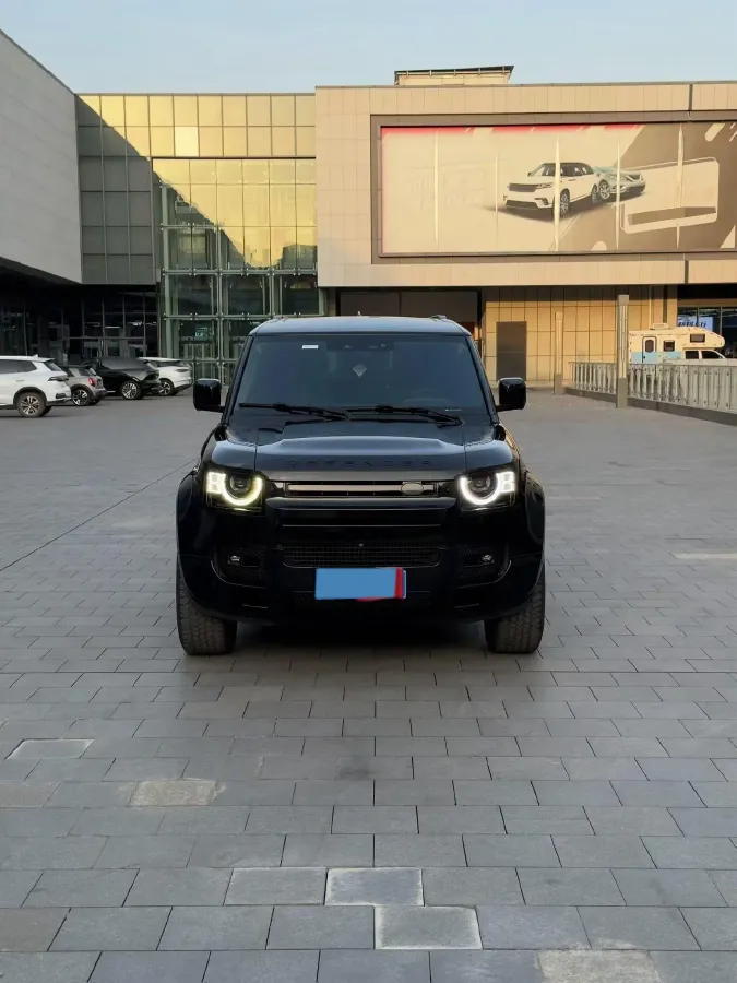 2021 Land Rover Defender 3.0T 400HP L6 8AT,autocango,china used car exporter,china ev exporter,chinese used car exporter,chinese used ev exporter