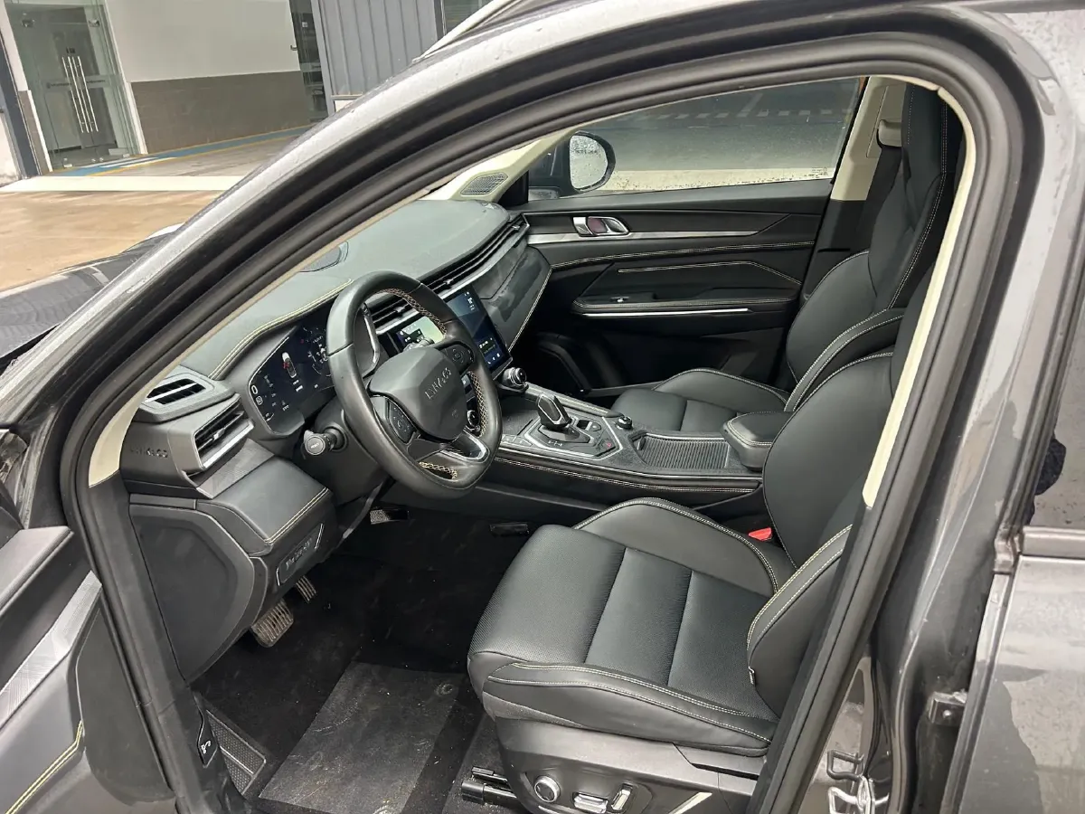 2023 MAXUS Interstellar 2.0T 261HP L4 8AT,autocango,china used car exporter,china ev exporter,chinese used car exporter,chinese used ev exporter