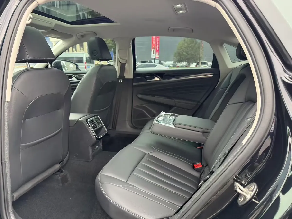 2024 Volkswagen Passat 1.4T 150HP L4 7DCT,autocango,china used car exporter,china ev exporter,chinese used car exporter,chinese used ev exporter