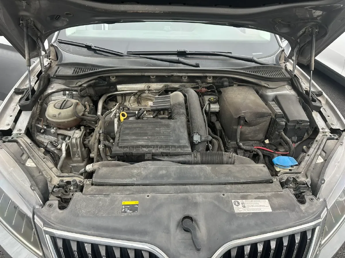 2018 Skoda Superb 1.8T 180HP L4 7DCT,autocango,china used car exporter,china ev exporter,chinese used car exporter,chinese used ev exporter