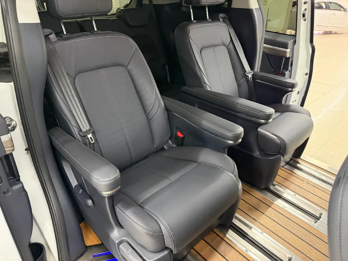 2023 GAC Trumpchi M8 2.0T 252HP L4 8AT,autocango,china used car exporter,china ev exporter,chinese used car exporter,chinese used ev exporter