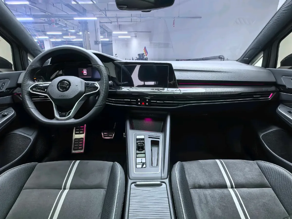 2023 Volkswagen Golf 1.4T 150HP L4 7DCT,autocango,china used car exporter,china ev exporter,chinese used car exporter,chinese used ev exporter