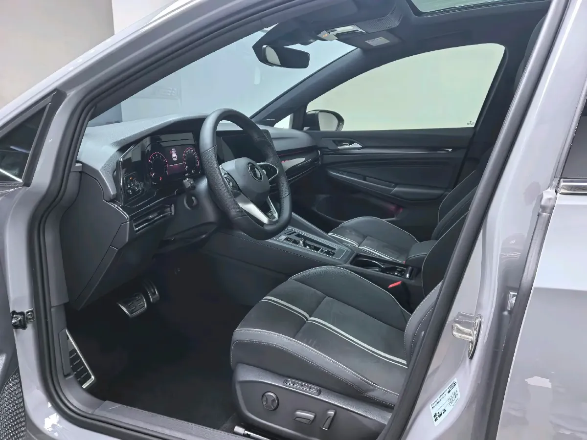 2023 Volkswagen Golf 1.4T 150HP L4 7DCT,autocango,china used car exporter,china ev exporter,chinese used car exporter,chinese used ev exporter