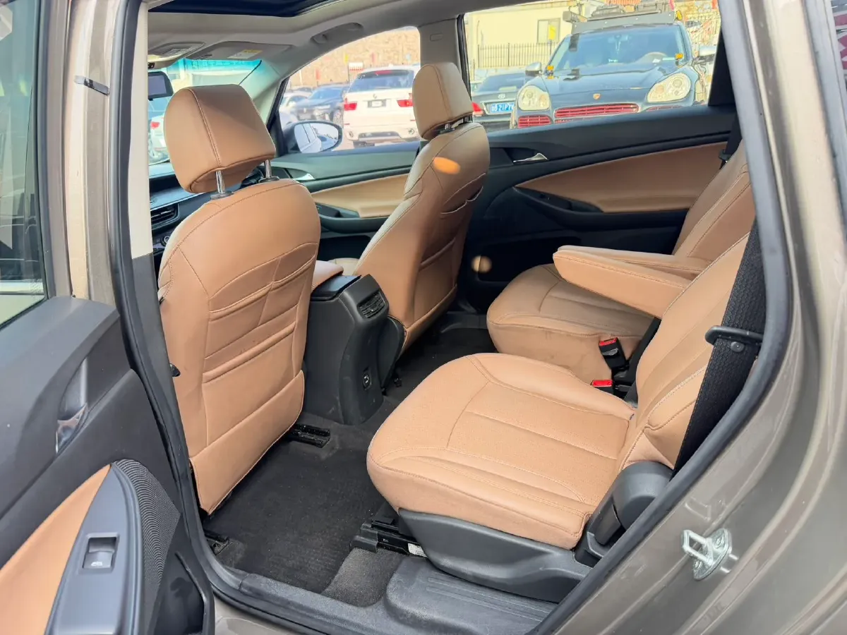 2021 Buick GL6 1.3T 163HP L3 6AT,autocango,china used car exporter,china ev exporter,chinese used car exporter,chinese used ev exporter