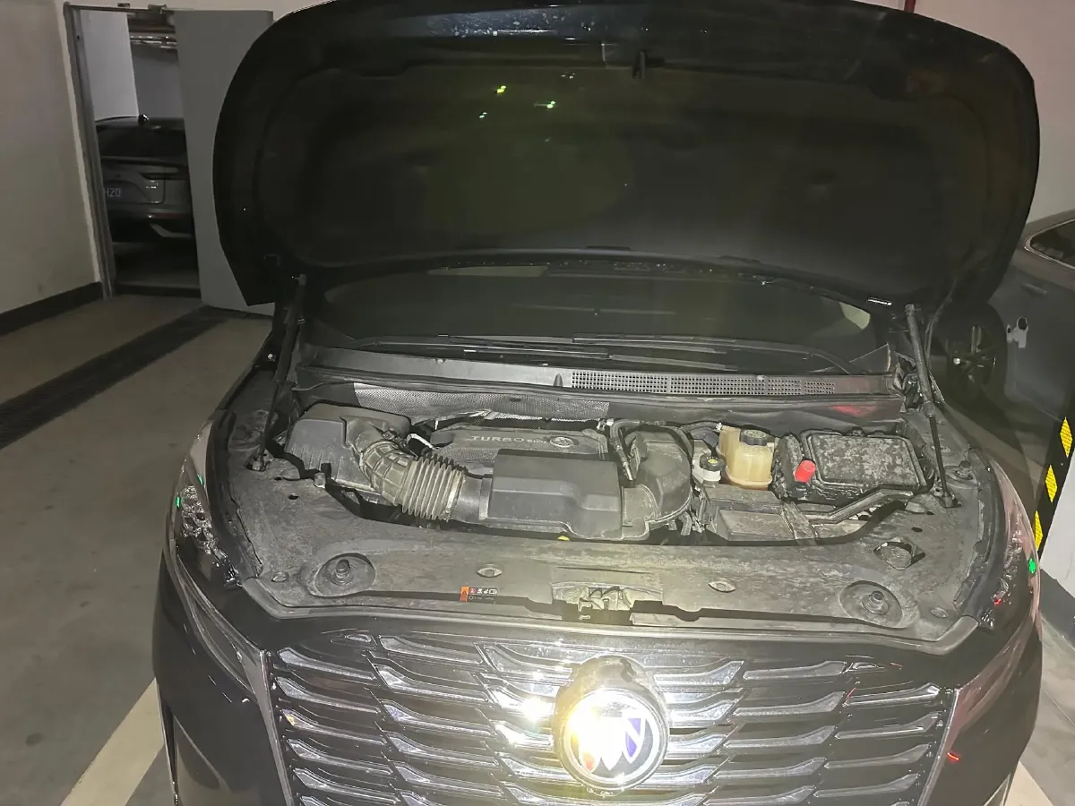 2023 Buick GL8 2.0T 237HP L4 9AT,autocango,china used car exporter,china ev exporter,chinese used car exporter,chinese used ev exporter