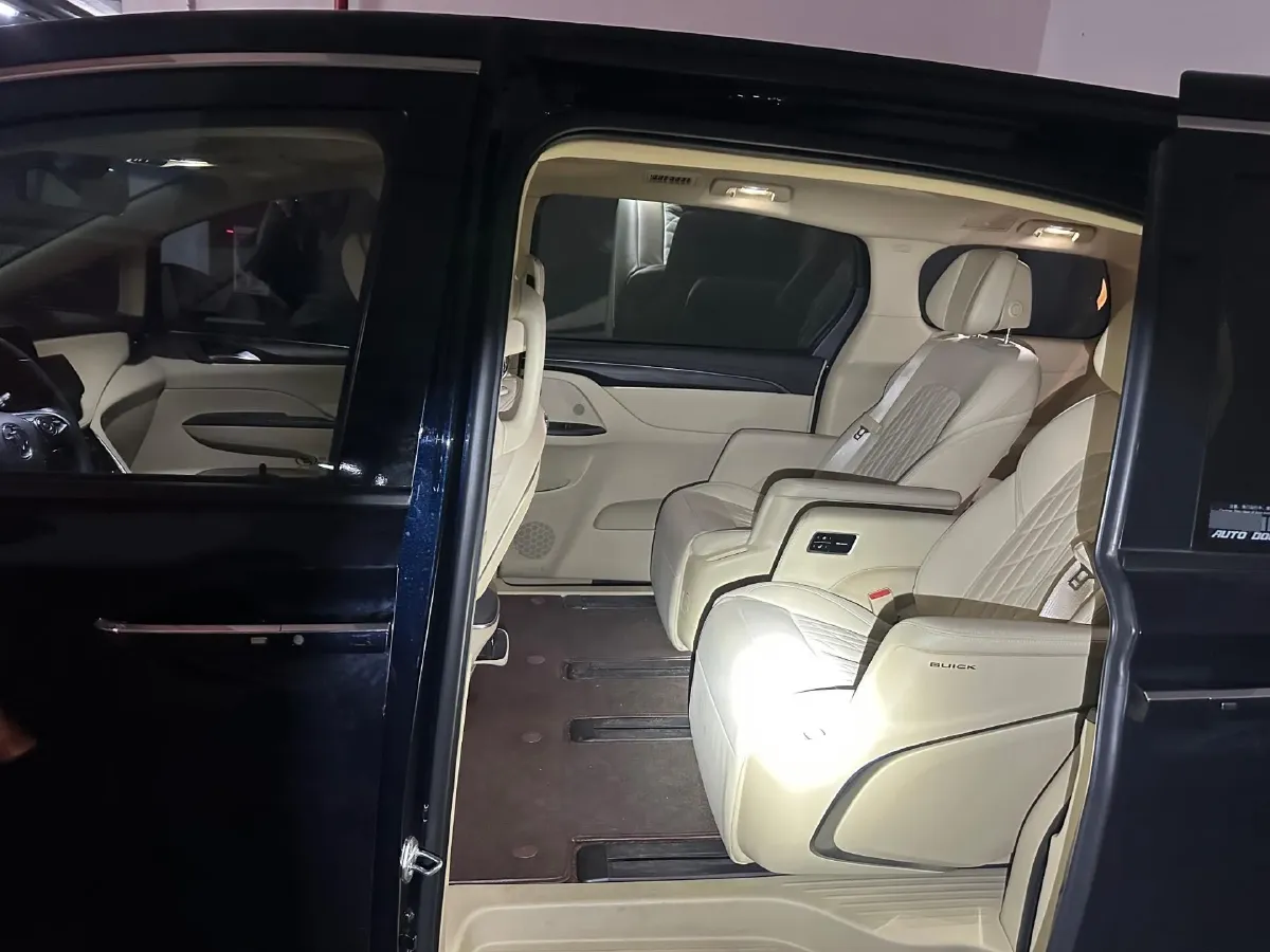 2023 Buick GL8 2.0T 237HP L4 9AT,autocango,china used car exporter,china ev exporter,chinese used car exporter,chinese used ev exporter