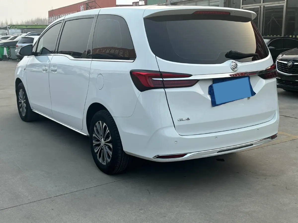 2023 Buick GL8 2.0T 237HP L4 9AT,autocango,china used car exporter,china ev exporter,chinese used car exporter,chinese used ev exporter