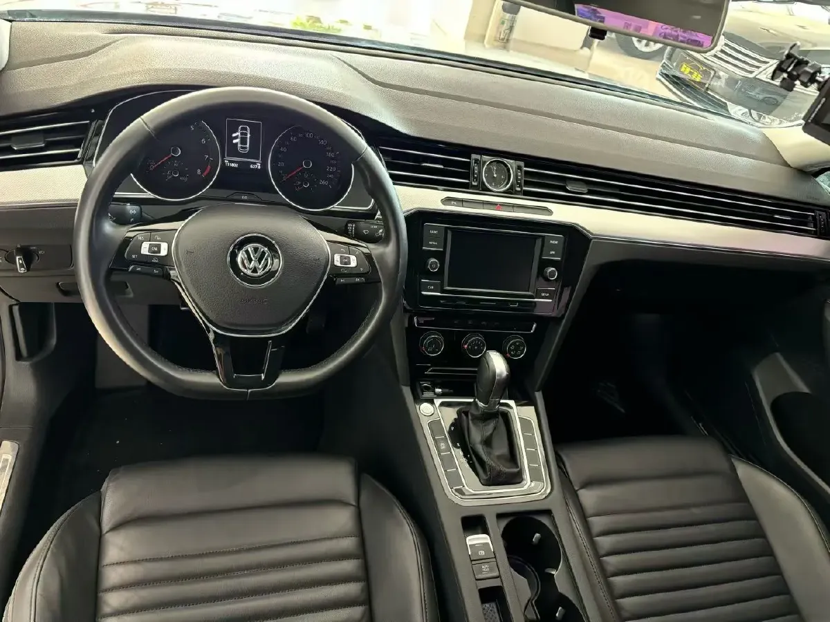 2018 Volkswagen Magotan 1.8T 180HP L4 7DCT,autocango,china used car exporter,china ev exporter,chinese used car exporter,chinese used ev exporter