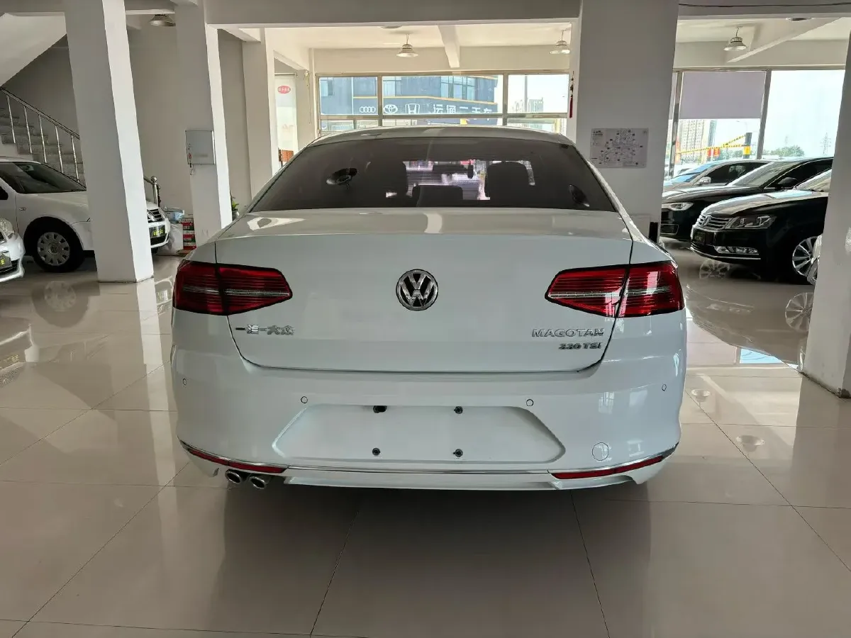 2018 Volkswagen Magotan 1.8T 180HP L4 7DCT,autocango,china used car exporter,china ev exporter,chinese used car exporter,chinese used ev exporter