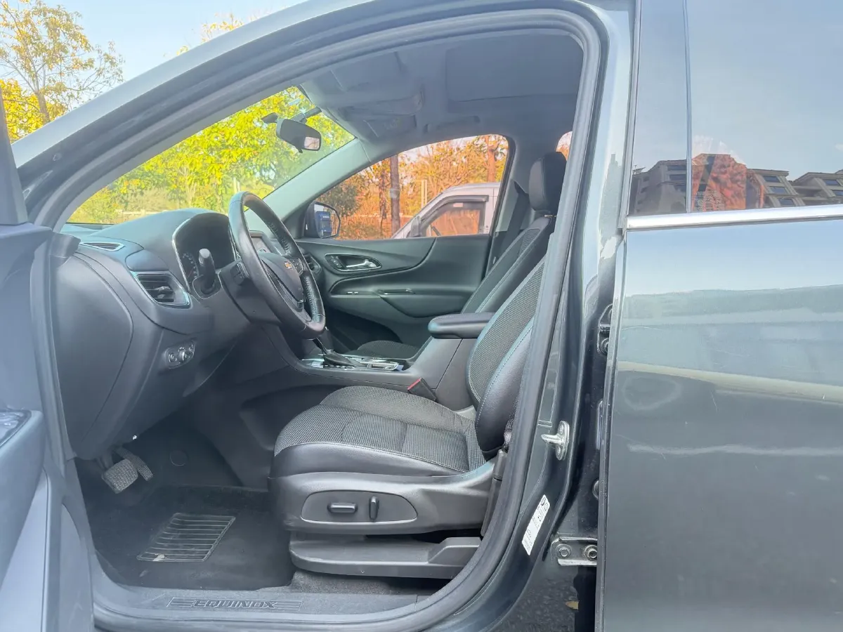 2018 Chevrolet Equinox 1.5T 180HP L4 6AT,autocango,china used car exporter,china ev exporter,chinese used car exporter,chinese used ev exporter