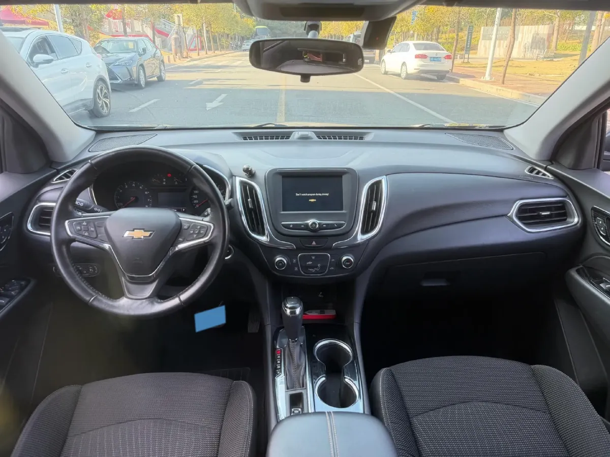 2018 Chevrolet Equinox 1.5T 180HP L4 6AT,autocango,china used car exporter,china ev exporter,chinese used car exporter,chinese used ev exporter