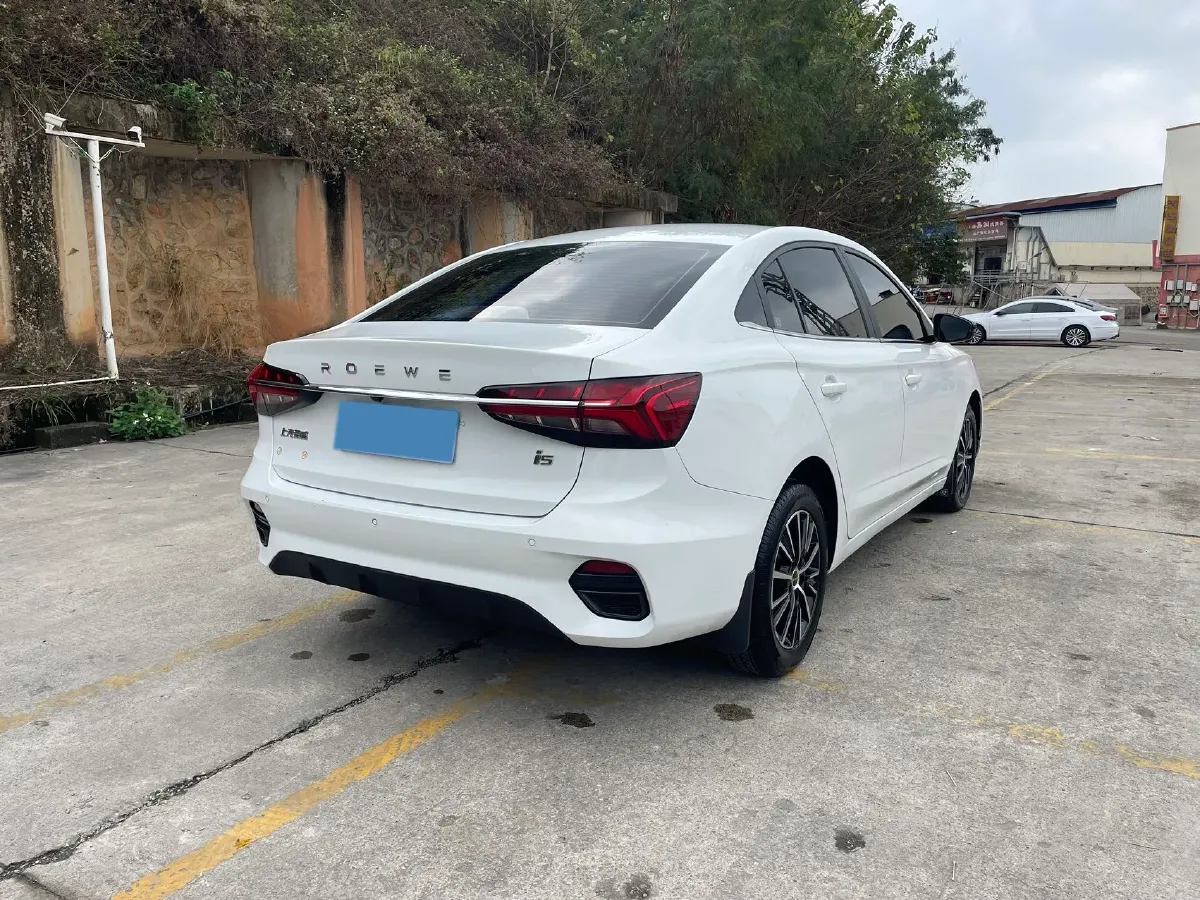 2021 Roewe i5 1.5L 120HP L4 CVT,autocango,china used car exporter,china ev exporter,chinese used car exporter,chinese used ev exporter