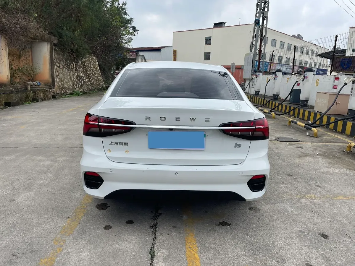 2021 Roewe i5 1.5L 120HP L4 CVT,autocango,china used car exporter,china ev exporter,chinese used car exporter,chinese used ev exporter