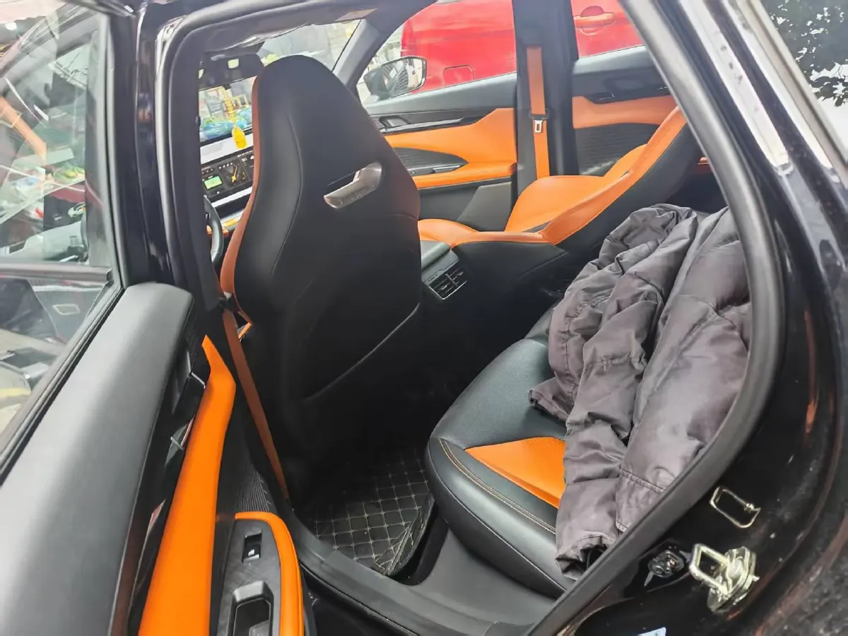 2023 ChangAn UNI-V 1.5T 188HP L4 7DCT,autocango,china used car exporter,china ev exporter,chinese used car exporter,chinese used ev exporter