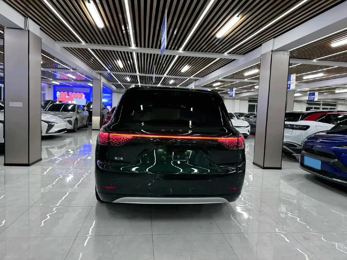 2024 AITO AITO M9 1.5T 152HP L4 REEV 42KWH,autocango,china used car exporter,china ev exporter,chinese used car exporter,chinese used ev exporter