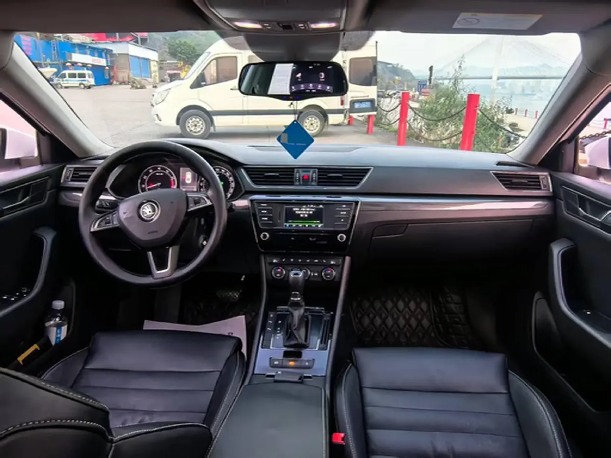 2018 Skoda Kodiak 1.8T 180HP L4 7DCT,autocango,china used car exporter,china ev exporter,chinese used car exporter,chinese used ev exporter