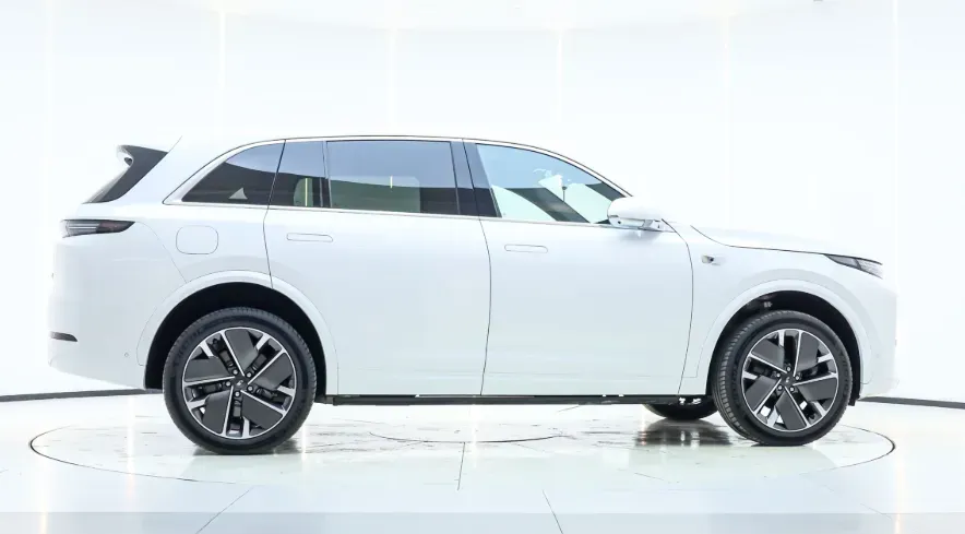 2025 Li L7 Range Extended 154HP REEV,autocango,china used car exporter,china ev exporter,chinese used car exporter,chinese used ev exporter