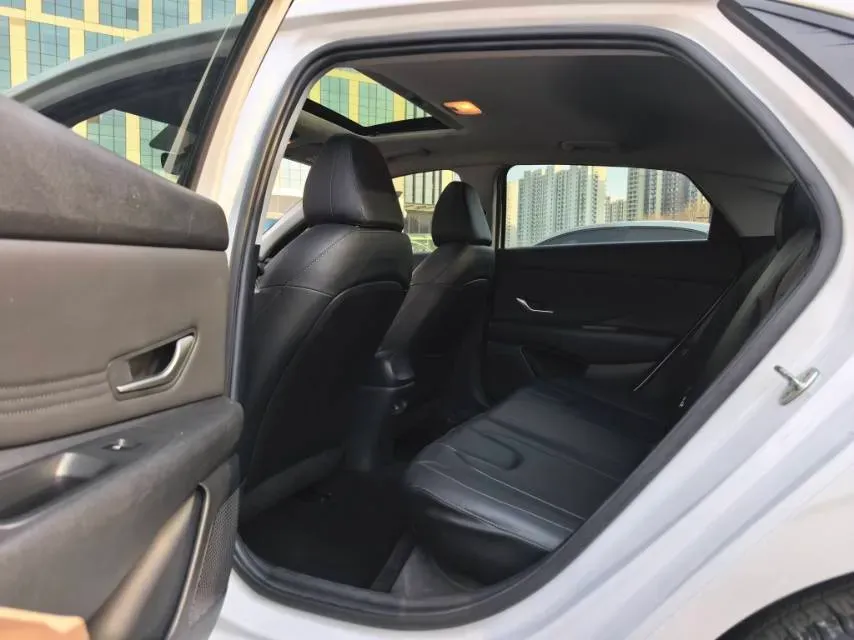 2021 Hyundai Elantra 1.5L 115HP L4 CVT,autocango,china used car exporter,china ev exporter,chinese used car exporter,chinese used ev exporter