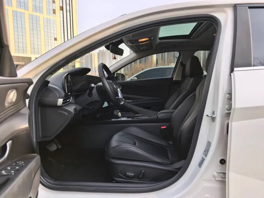 2021 Hyundai Elantra 1.5L 115HP L4 CVT,autocango,china used car exporter,china ev exporter,chinese used car exporter,chinese used ev exporter