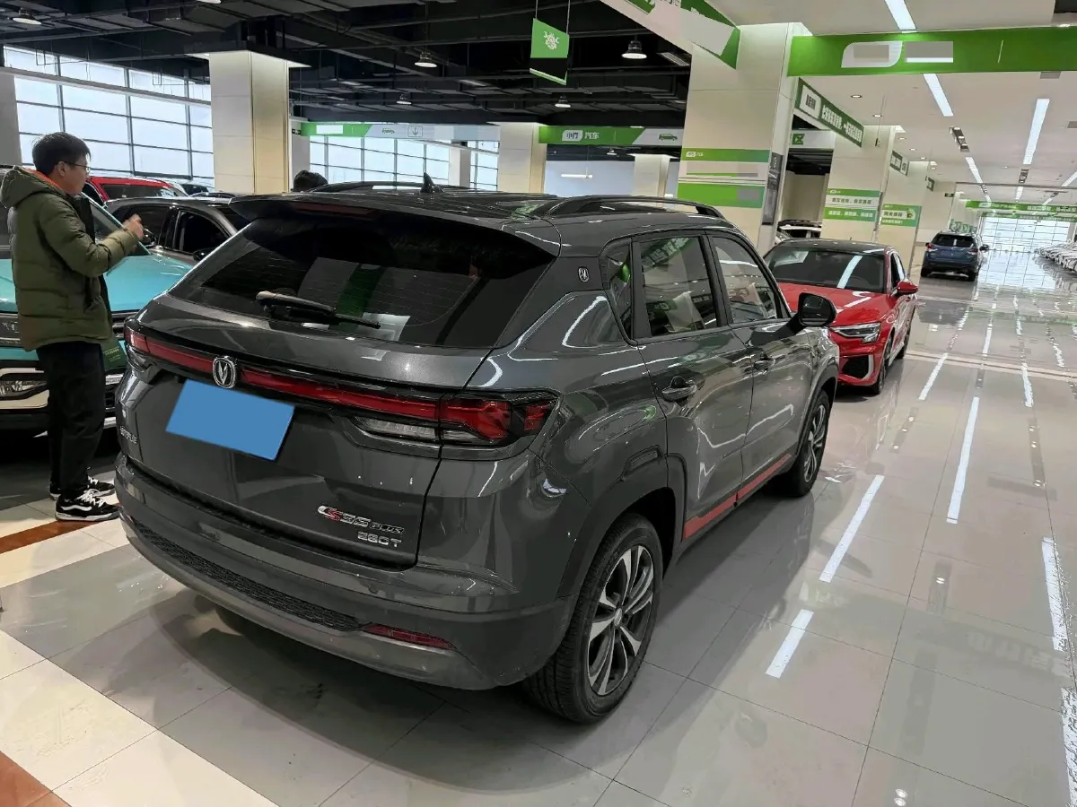 2023 ChangAn CS35 Plus 1.4T 160HP L4 7DCT,autocango,china used car exporter,china ev exporter,chinese used car exporter,chinese used ev exporter