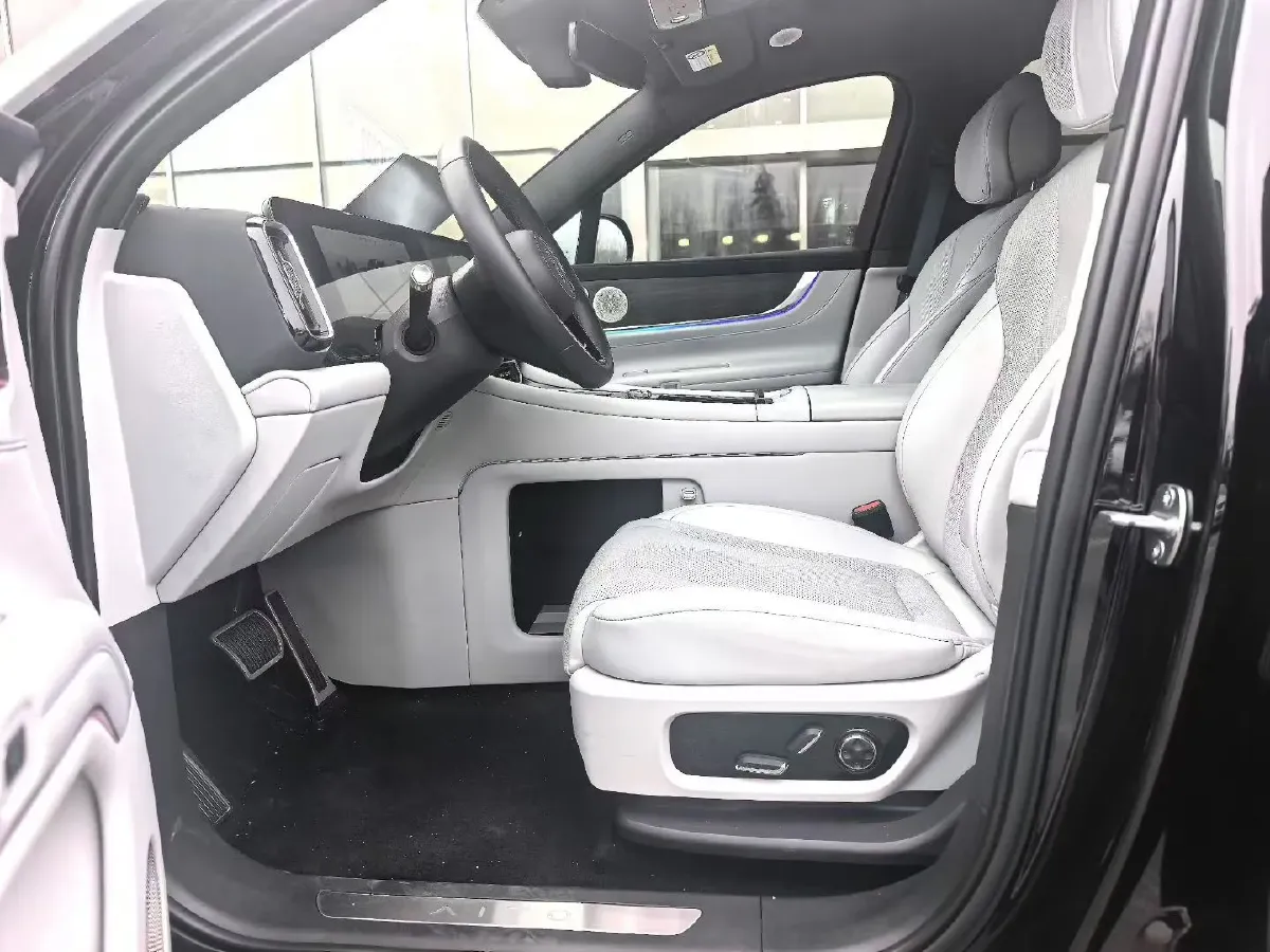 2024 AITO AITO M9 BEV 100KWH,autocango,china used car exporter,china ev exporter,chinese used car exporter,chinese used ev exporter