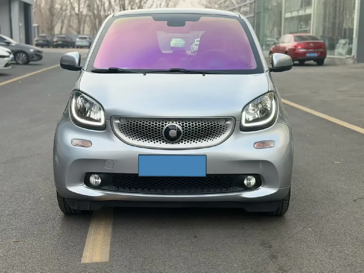 2017 Smart smart fortwo 1.0L 71HP L3 6DCT,autocango,china used car exporter,china ev exporter,chinese used car exporter,chinese used ev exporter