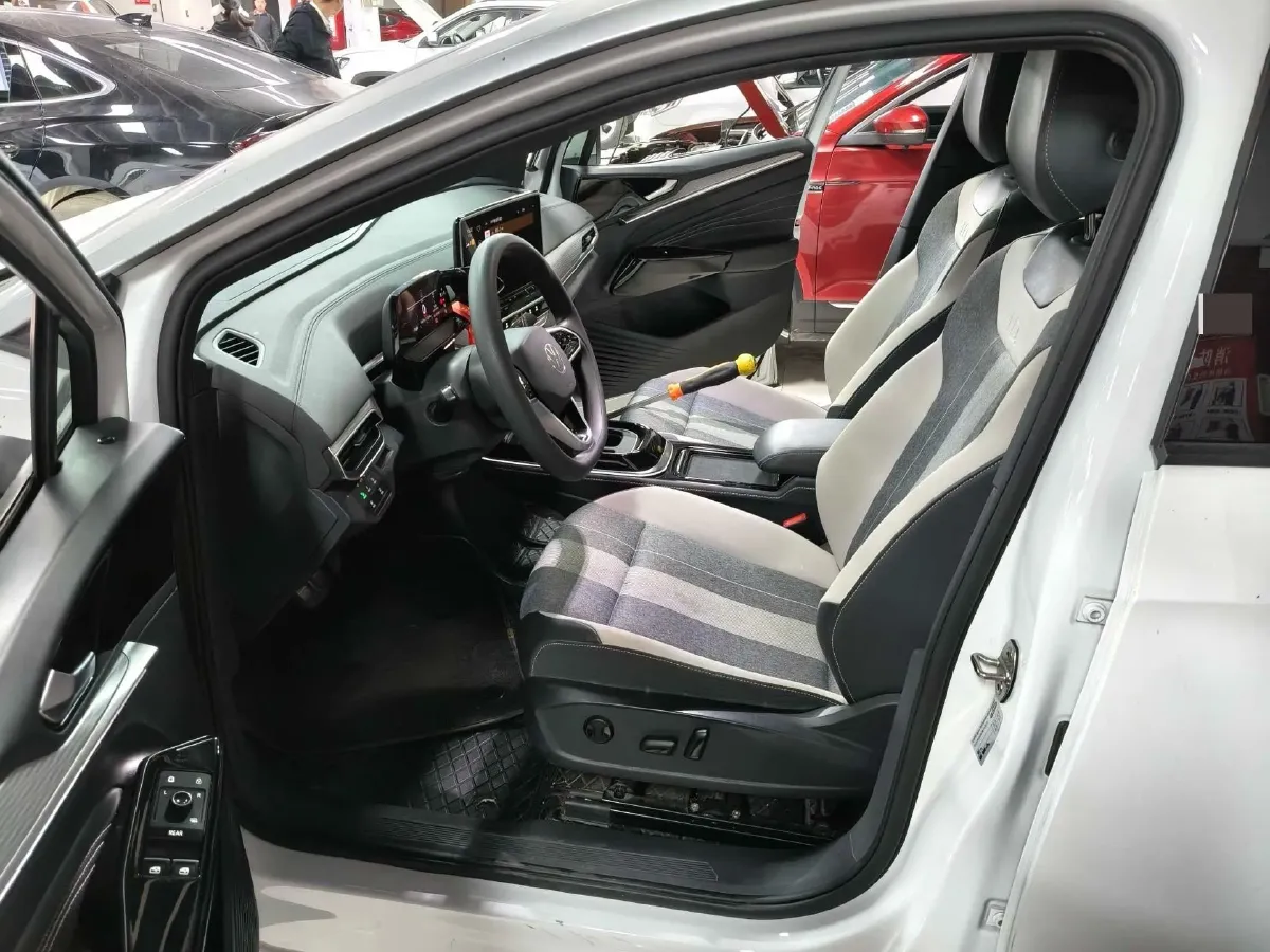 2022 Chevrolet Menlo BEV 61.1KWH,autocango,china used car exporter,china ev exporter,chinese used car exporter,chinese used ev exporter