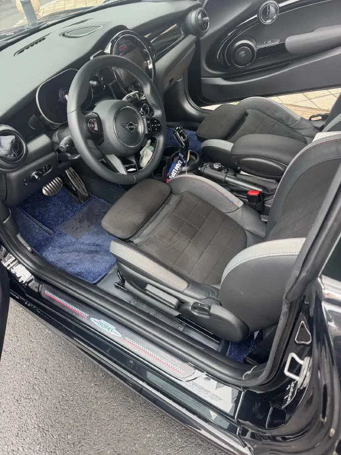 2023 MINI MINI 2.0T 178HP L4 7DCT,autocango,china used car exporter,china ev exporter,chinese used car exporter,chinese used ev exporter