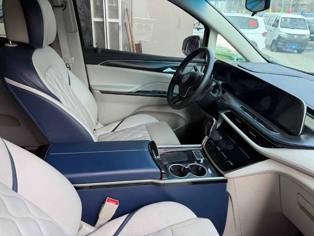 2021 Buick GL8 2.0T 237HP L4 9AT,autocango,china used car exporter,china ev exporter,chinese used car exporter,chinese used ev exporter