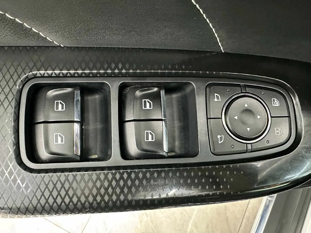 2021 Haval M6 1.5T 150HP L4 7DCT,autocango,china used car exporter,china ev exporter,chinese used car exporter,chinese used ev exporter