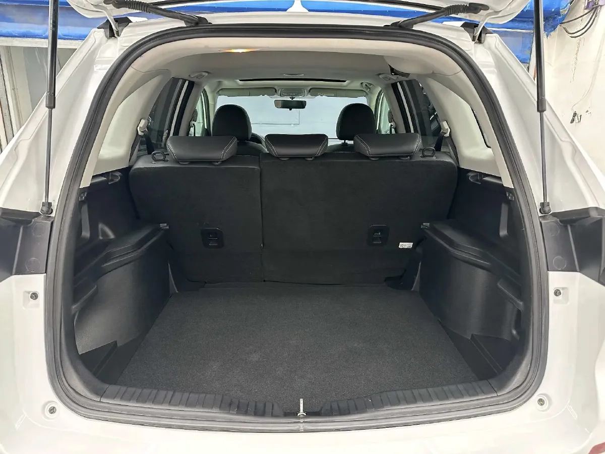 2021 Haval M6 1.5T 150HP L4 7DCT,autocango,china used car exporter,china ev exporter,chinese used car exporter,chinese used ev exporter