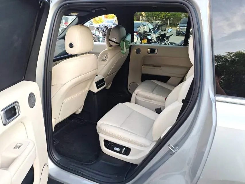 2022 Li L9 Range Extended 154HP REEV 42.6KWH,autocango,china used car exporter,china ev exporter,chinese used car exporter,chinese used ev exporter