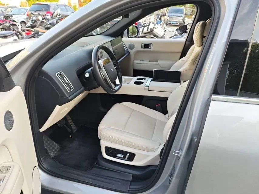 2022 Li L9 Range Extended 154HP REEV 42.6KWH,autocango,china used car exporter,china ev exporter,chinese used car exporter,chinese used ev exporter