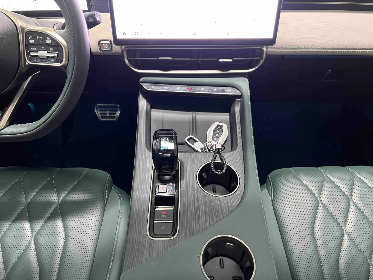 2024 Jetour ShanHai L9 1.5T 156HP L4 2DHT PHEV 19.43KWH,autocango,china used car exporter,china ev exporter,chinese used car exporter,chinese used ev exporter