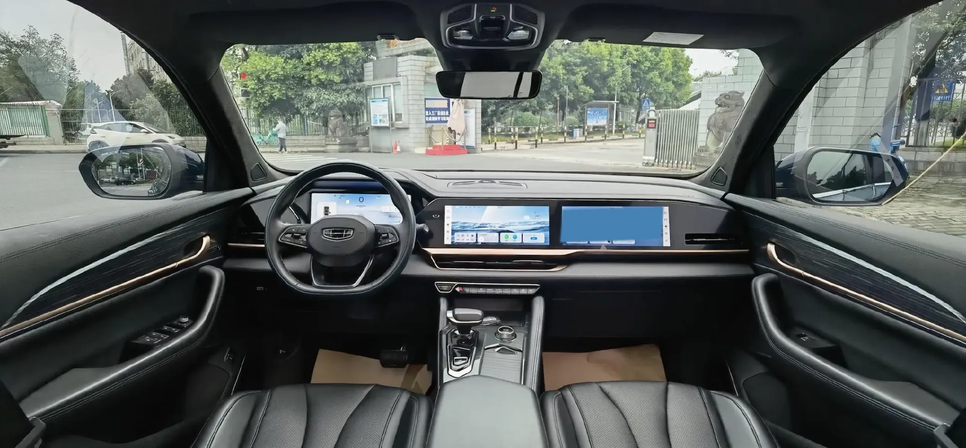 2021 Geely Monjaro 2.0T 218HP L4 7DCT,autocango,china used car exporter,china ev exporter,chinese used car exporter,chinese used ev exporter