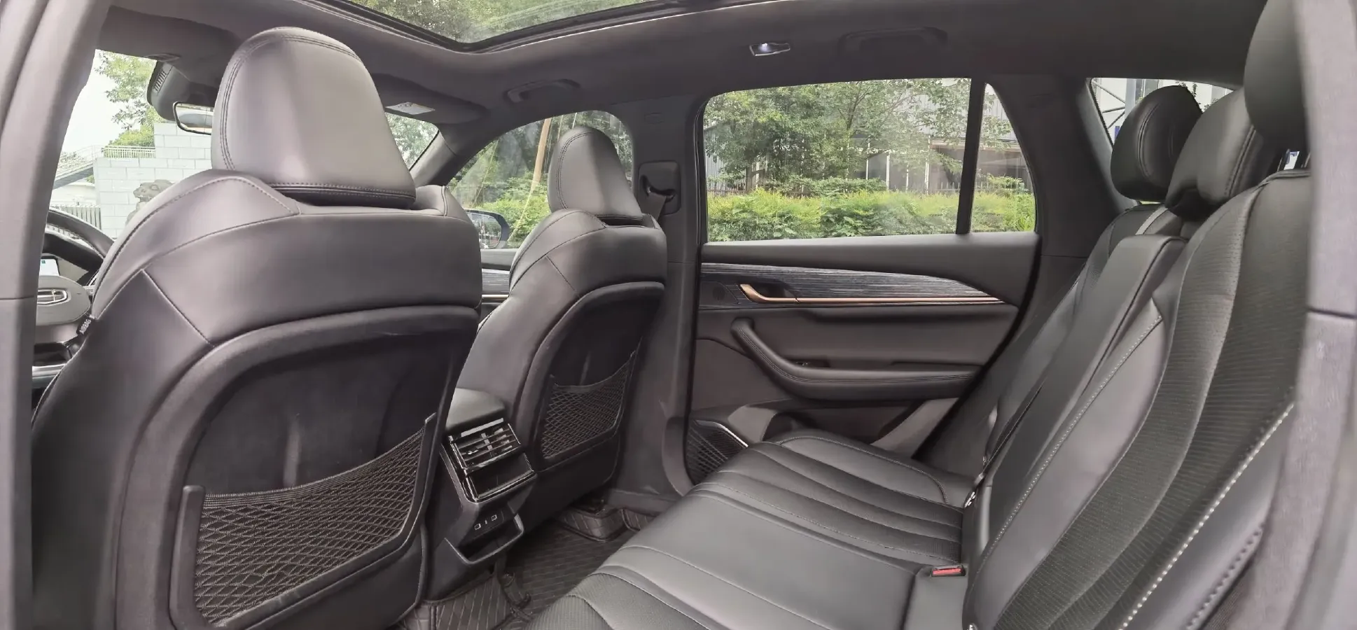 2021 Geely Monjaro 2.0T 218HP L4 7DCT,autocango,china used car exporter,china ev exporter,chinese used car exporter,chinese used ev exporter