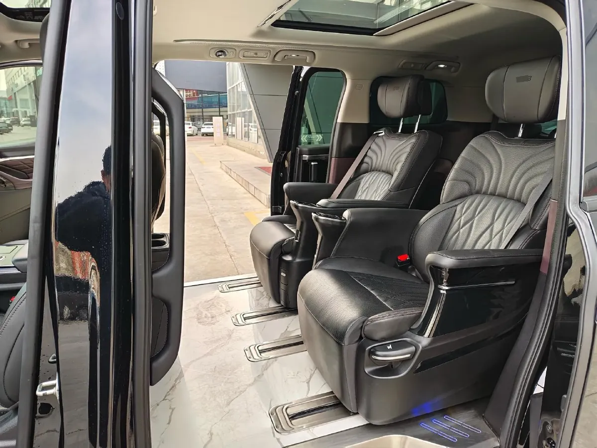 2024 GAC Trumpchi M8 2.0T 252HP L4 8AT,autocango,china used car exporter,china ev exporter,chinese used car exporter,chinese used ev exporter