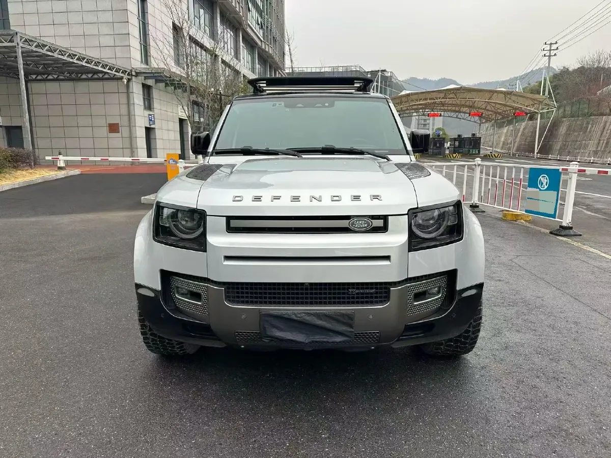 2022 Land Rover Defender 3.0T 400HP L6 8AT,autocango,china used car exporter,china ev exporter,chinese used car exporter,chinese used ev exporter