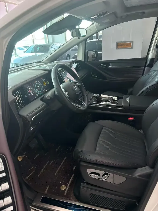 2024 GAC Trumpchi M8 2.0T 252HP L4 8AT,autocango,china used car exporter,china ev exporter,chinese used car exporter,chinese used ev exporter