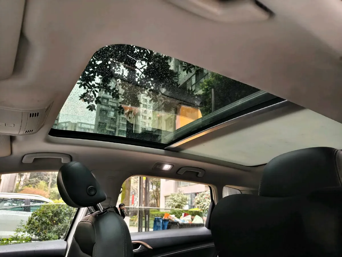 2019 MINI MINI 1.5T 102HP L3 7DCT,autocango,china used car exporter,china ev exporter,chinese used car exporter,chinese used ev exporter