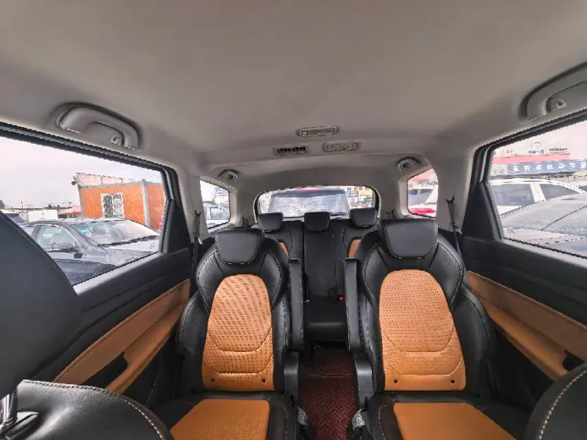 2019 WuLing HongGuang S3 1.5L 99HP L4 6MT,autocango,china used car exporter,china ev exporter,chinese used car exporter,chinese used ev exporter