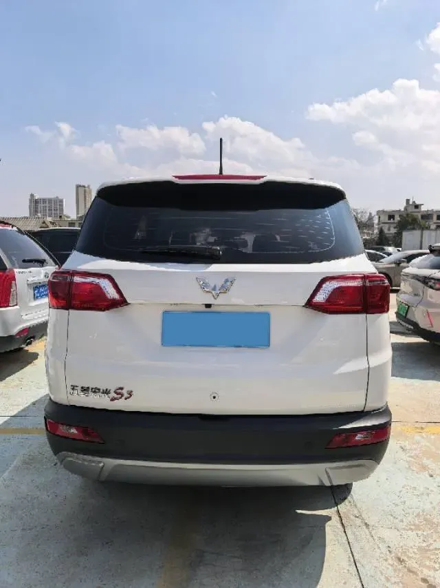 2019 WuLing HongGuang S3 1.5L 99HP L4 6MT,autocango,china used car exporter,china ev exporter,chinese used car exporter,chinese used ev exporter