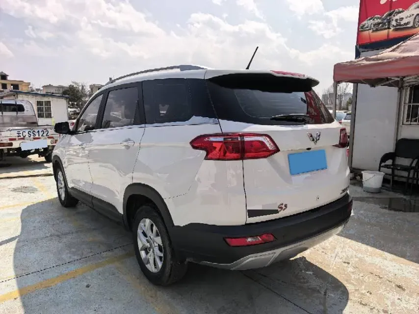 2019 WuLing HongGuang S3 1.5L 99HP L4 6MT,autocango,china used car exporter,china ev exporter,chinese used car exporter,chinese used ev exporter