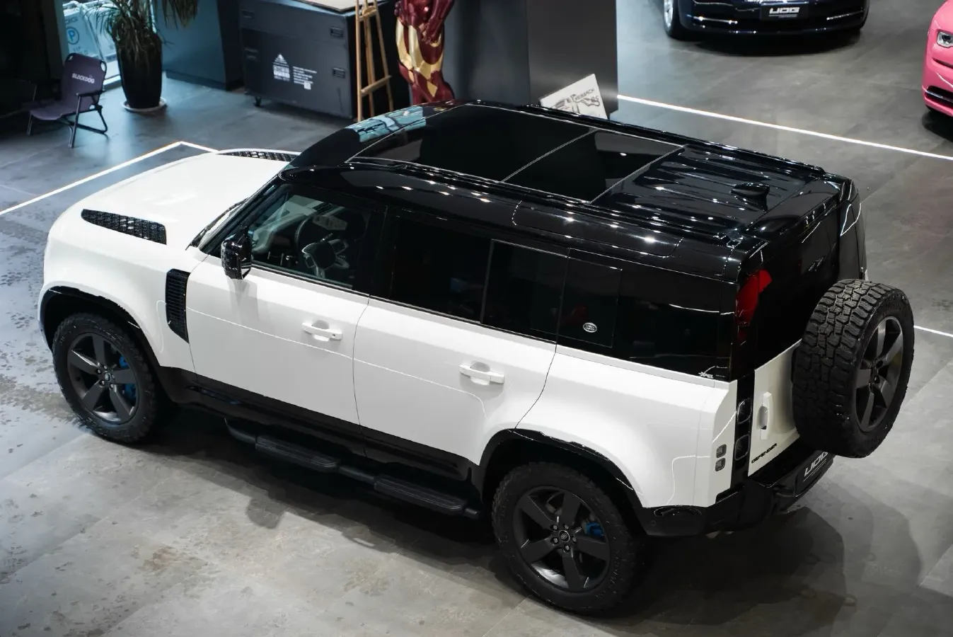 2024 Land Rover Defender 3.0T 400HP L6 8AT,autocango,china used car exporter,china ev exporter,chinese used car exporter,chinese used ev exporter