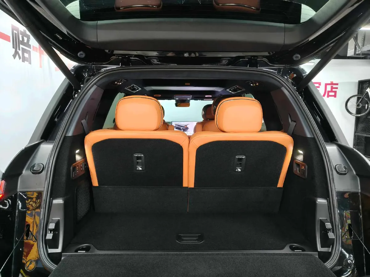 2025 LYNK&CO 900 1.5T 190HP L4 3DHT PHEV 43.3KWH,autocango,china used car exporter,china ev exporter,chinese used car exporter,chinese used ev exporter