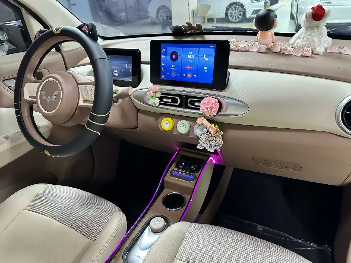 2025 WuLing HongGuang MINI EV BEV 16.2KWH,autocango,china used car exporter,china ev exporter,chinese used car exporter,chinese used ev exporter