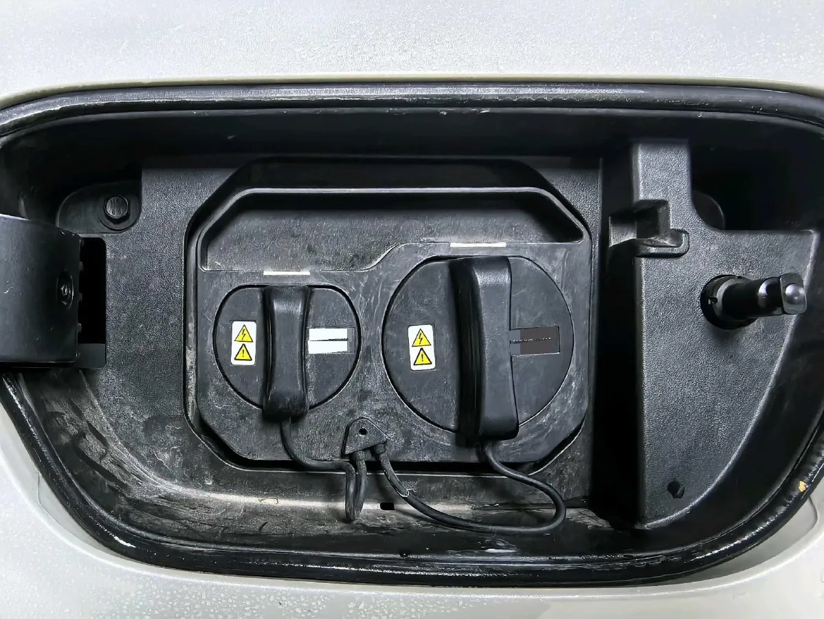 2025 WuLing HongGuang MINI EV BEV 16.2KWH,autocango,china used car exporter,china ev exporter,chinese used car exporter,chinese used ev exporter